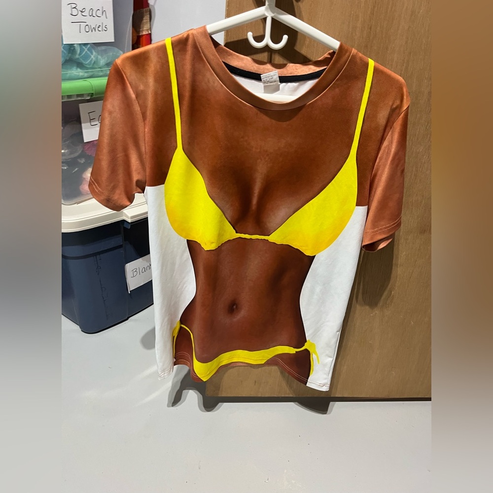 T SHIRT - Picture 2 of 7